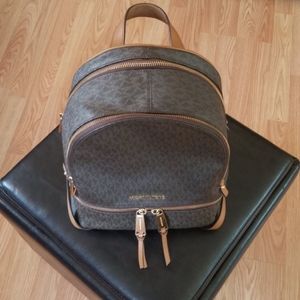 Michael Kors Rhea MD Back Pack